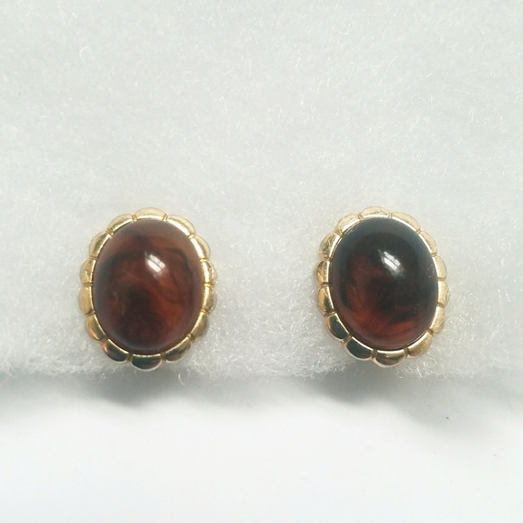 Gold Tone Avon Clip Earrings Faux Amber Cabochon - Picture 2 of 3